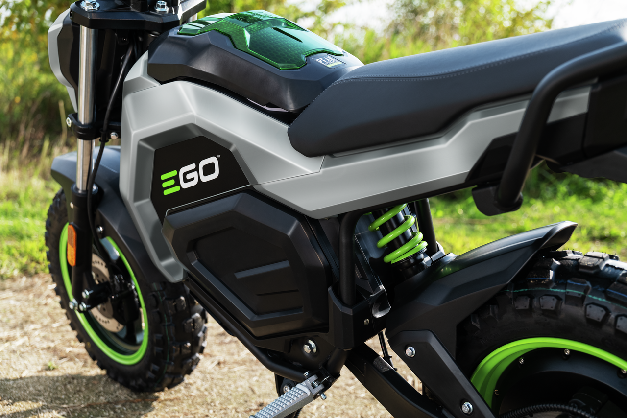 EGO Power+ MB1005-2 Mini Bike with 2 x 7.5Ah Batteries and 560W Dual-P